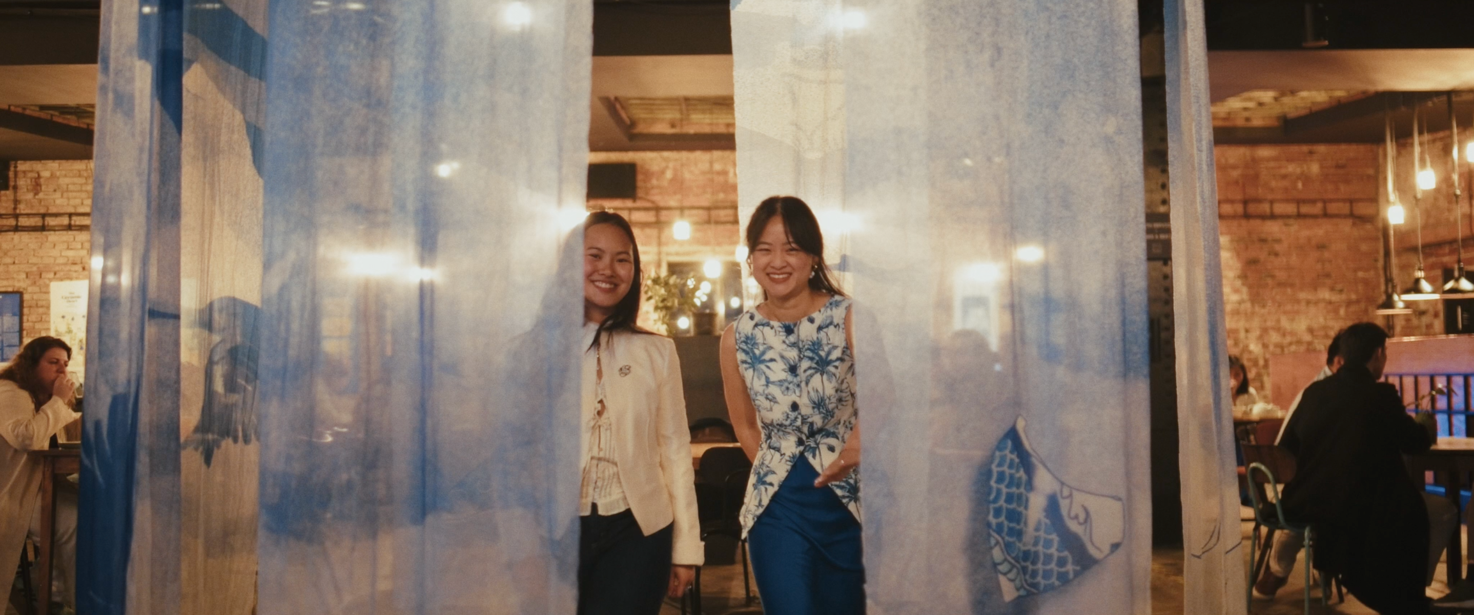 Load video: The Ceramic Heart Exhibition in Prague